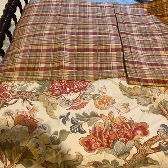 Pottery Barn Full Size Bedding - Picture 3 of 3